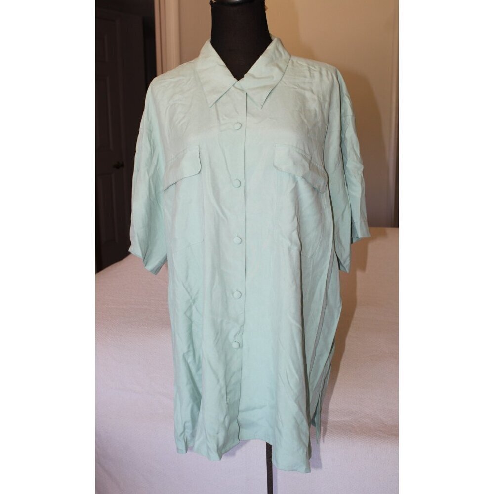 VTG Anne Fontaine 100% Silk Button down Shirt Size 20/2XL Light green pockets